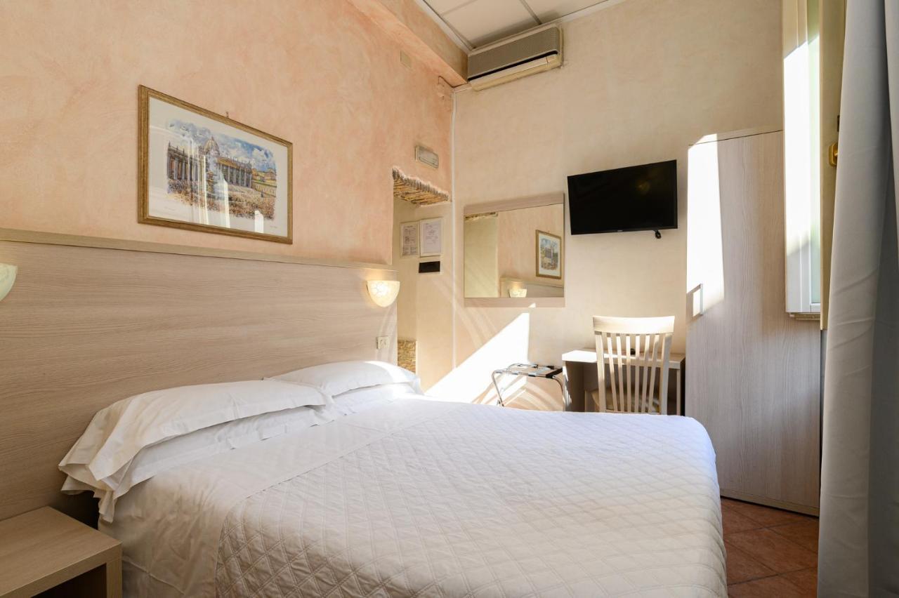 Hotel Julia Roma Eksteriør bilde
