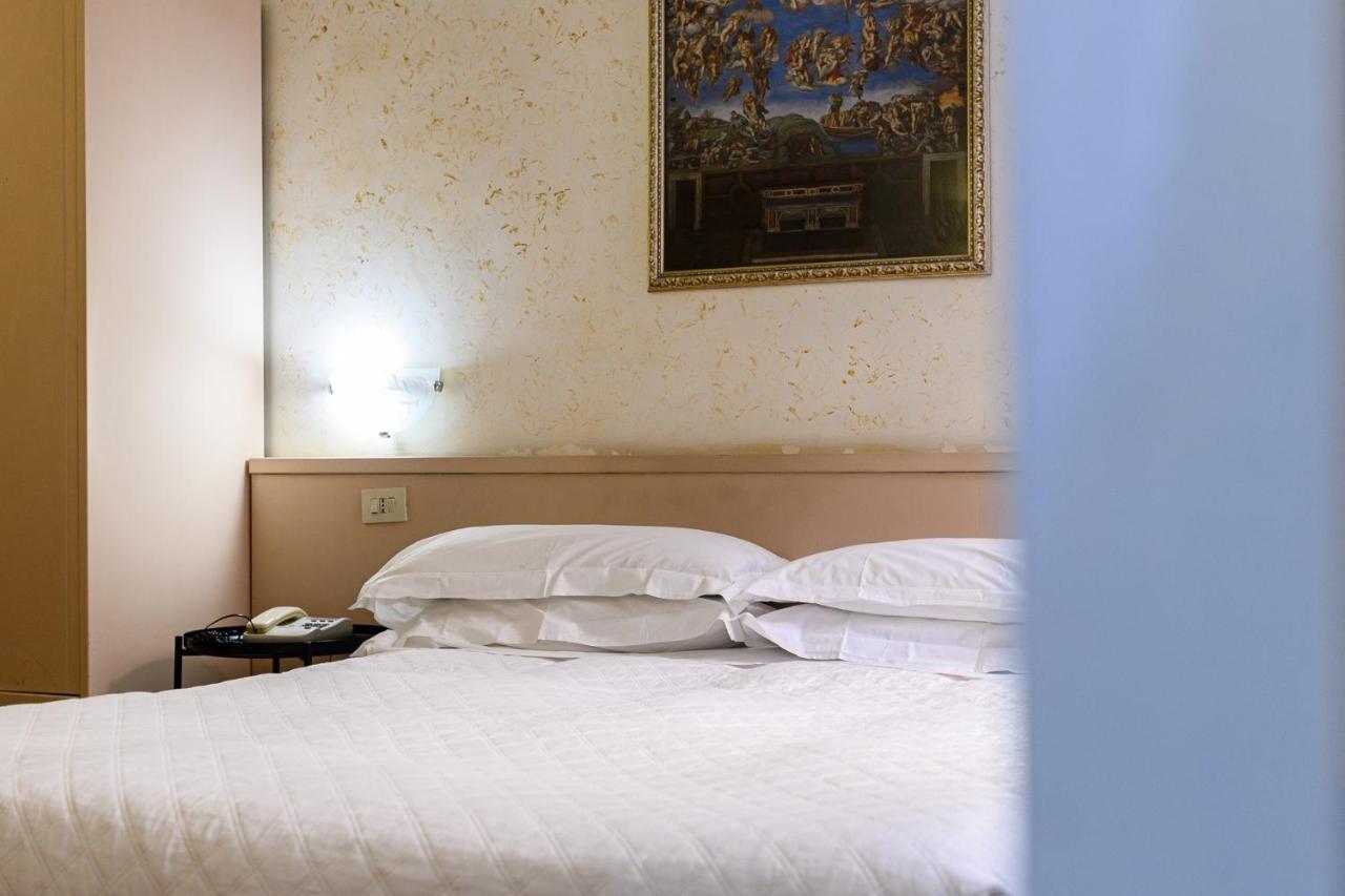Hotel Julia Roma Eksteriør bilde