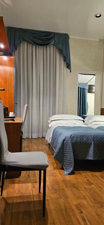 Hotel Julia Roma Eksteriør bilde