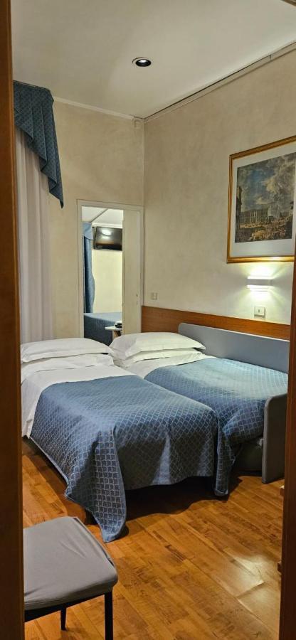 Hotel Julia Roma Eksteriør bilde