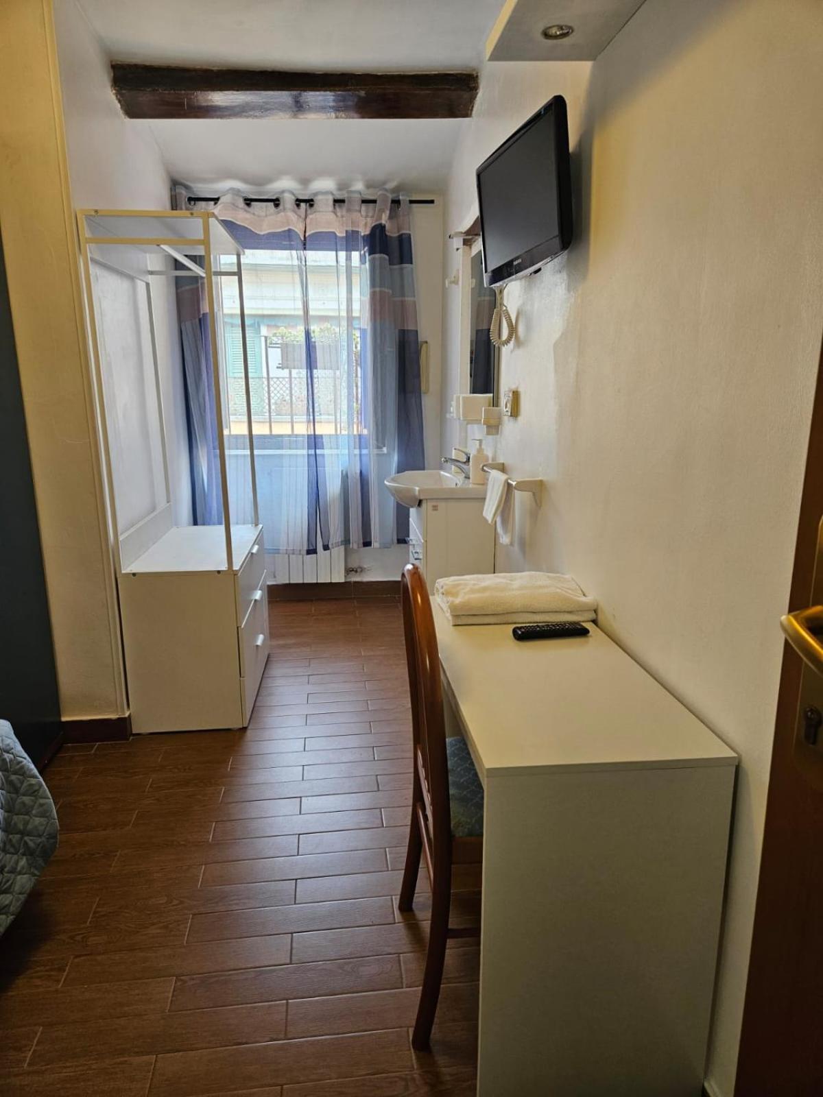 Hotel Julia Roma Eksteriør bilde