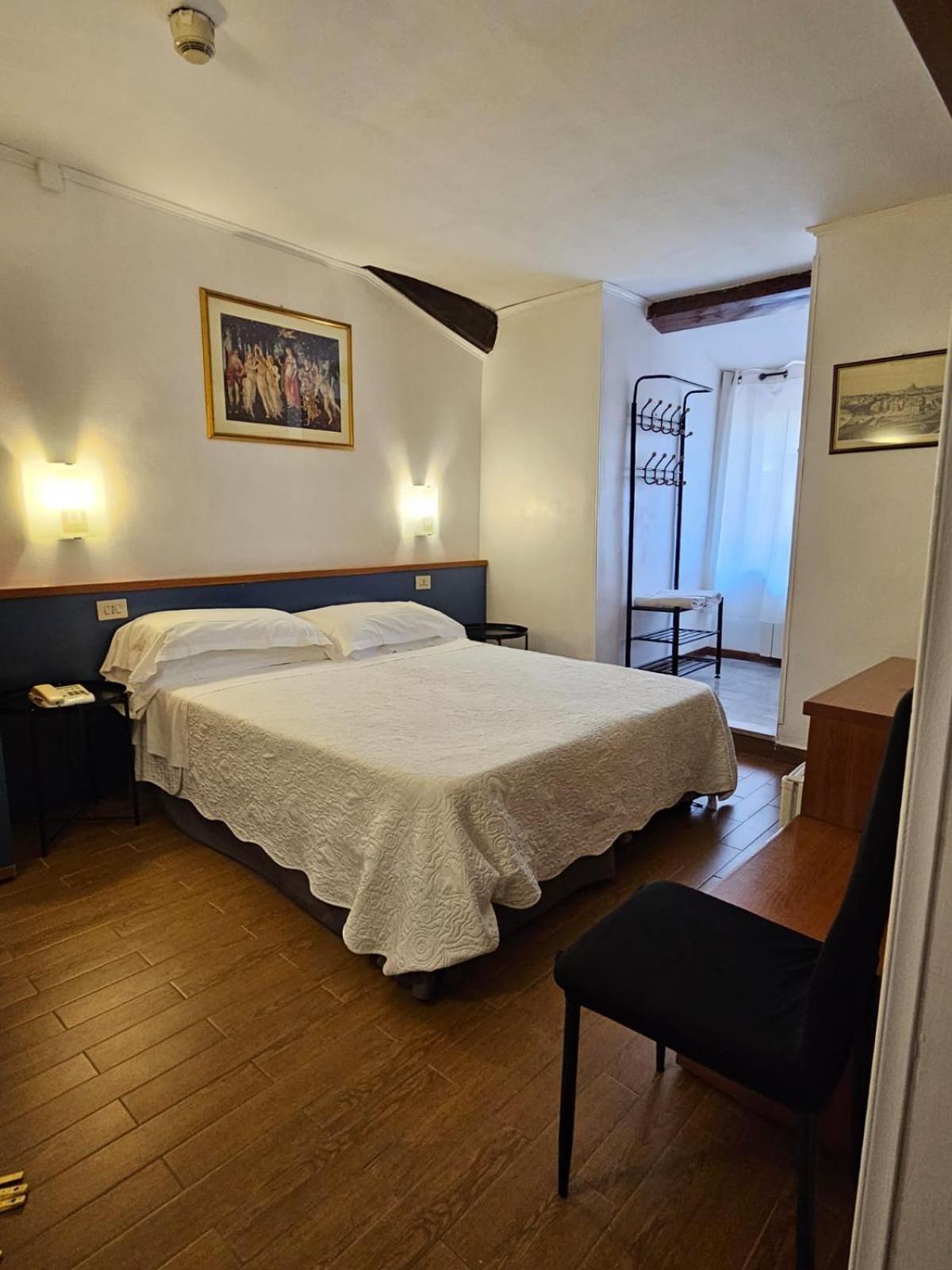 Hotel Julia Roma Eksteriør bilde