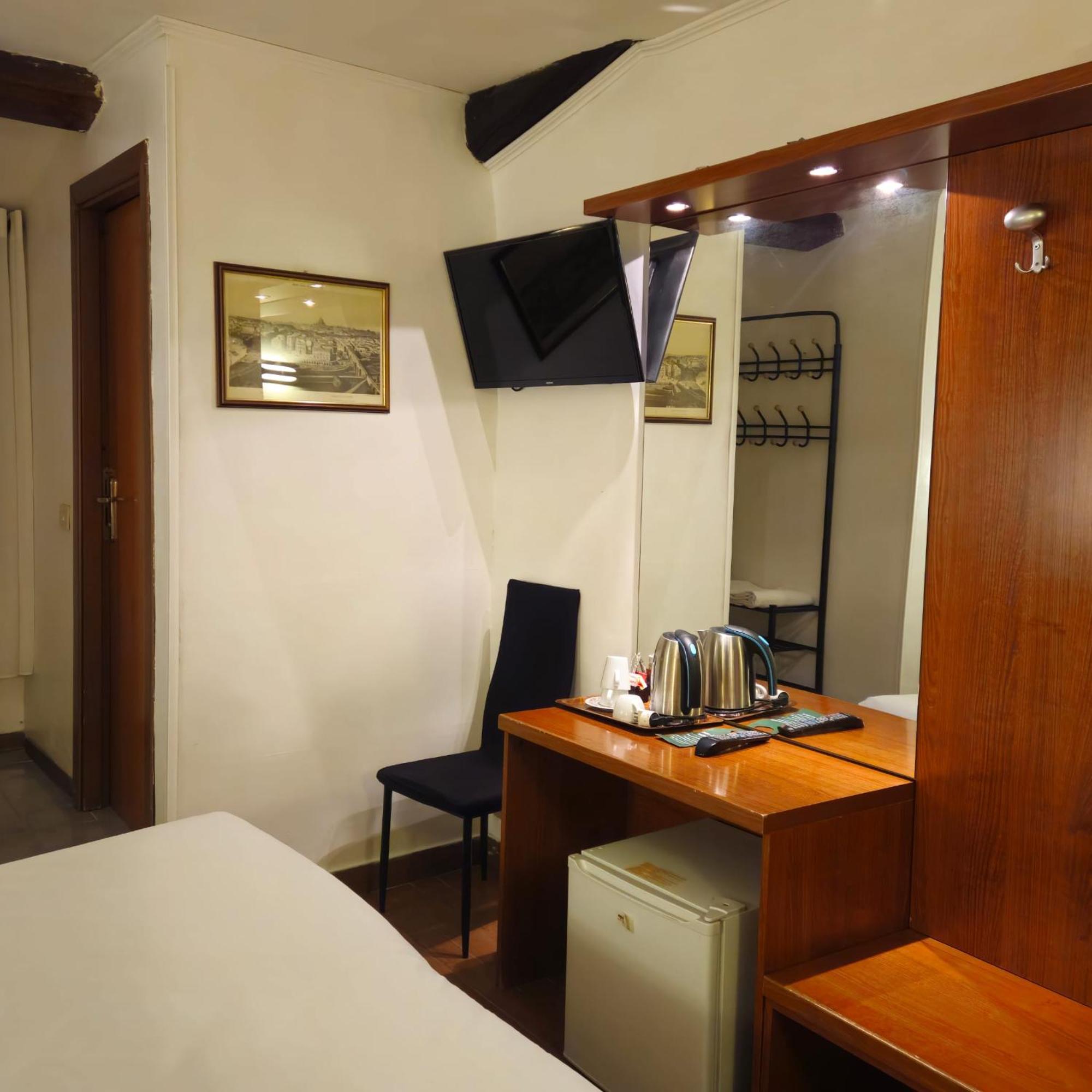Hotel Julia Roma Eksteriør bilde