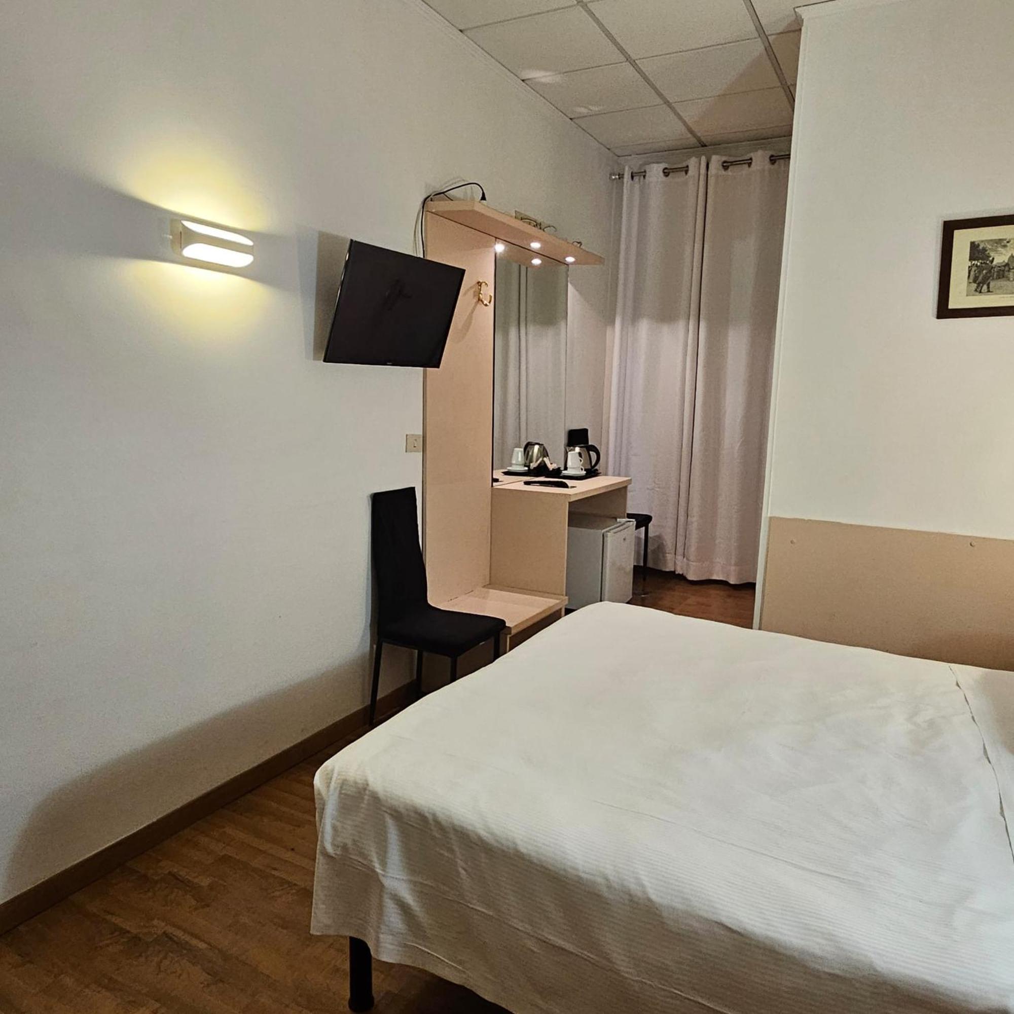 Hotel Julia Roma Eksteriør bilde