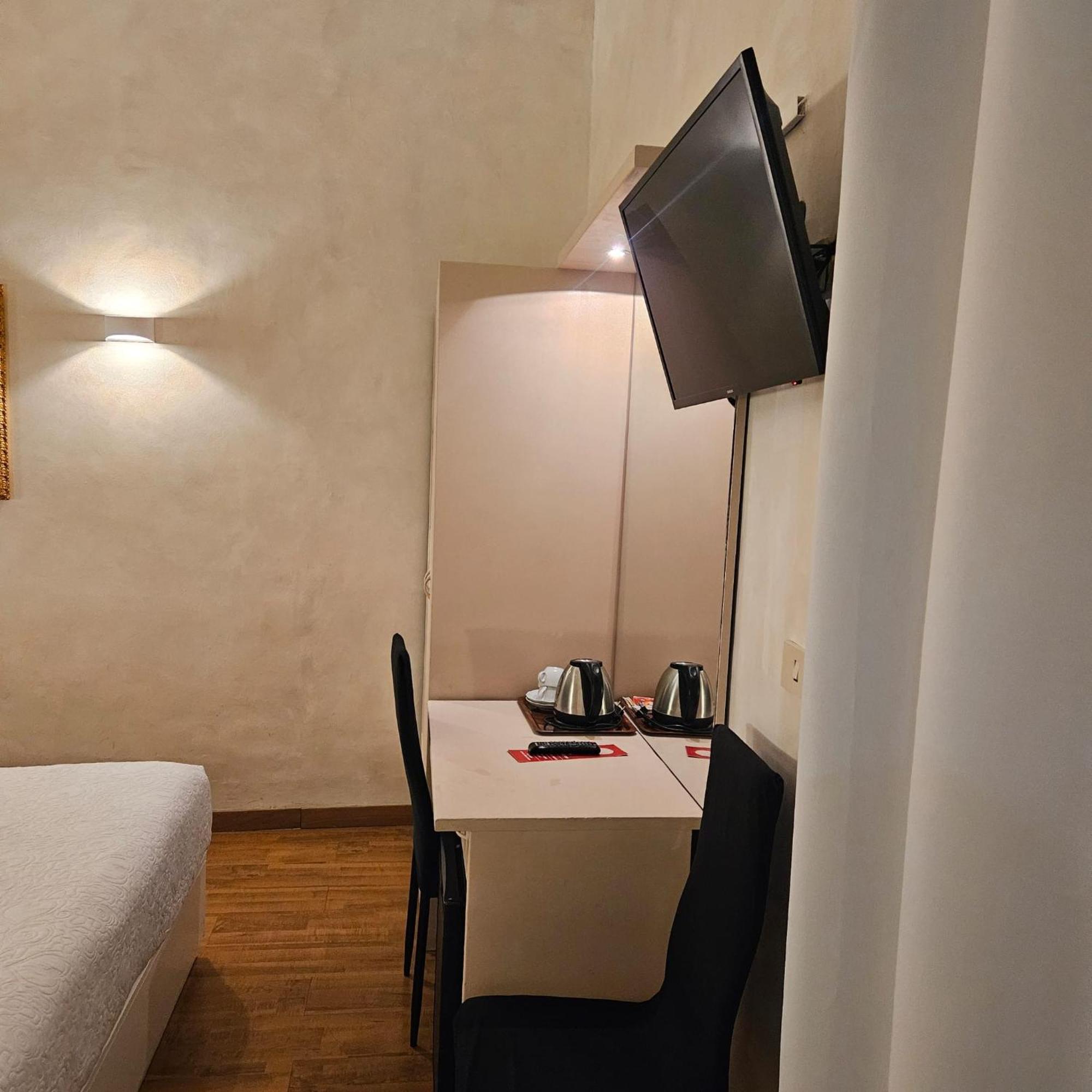 Hotel Julia Roma Eksteriør bilde