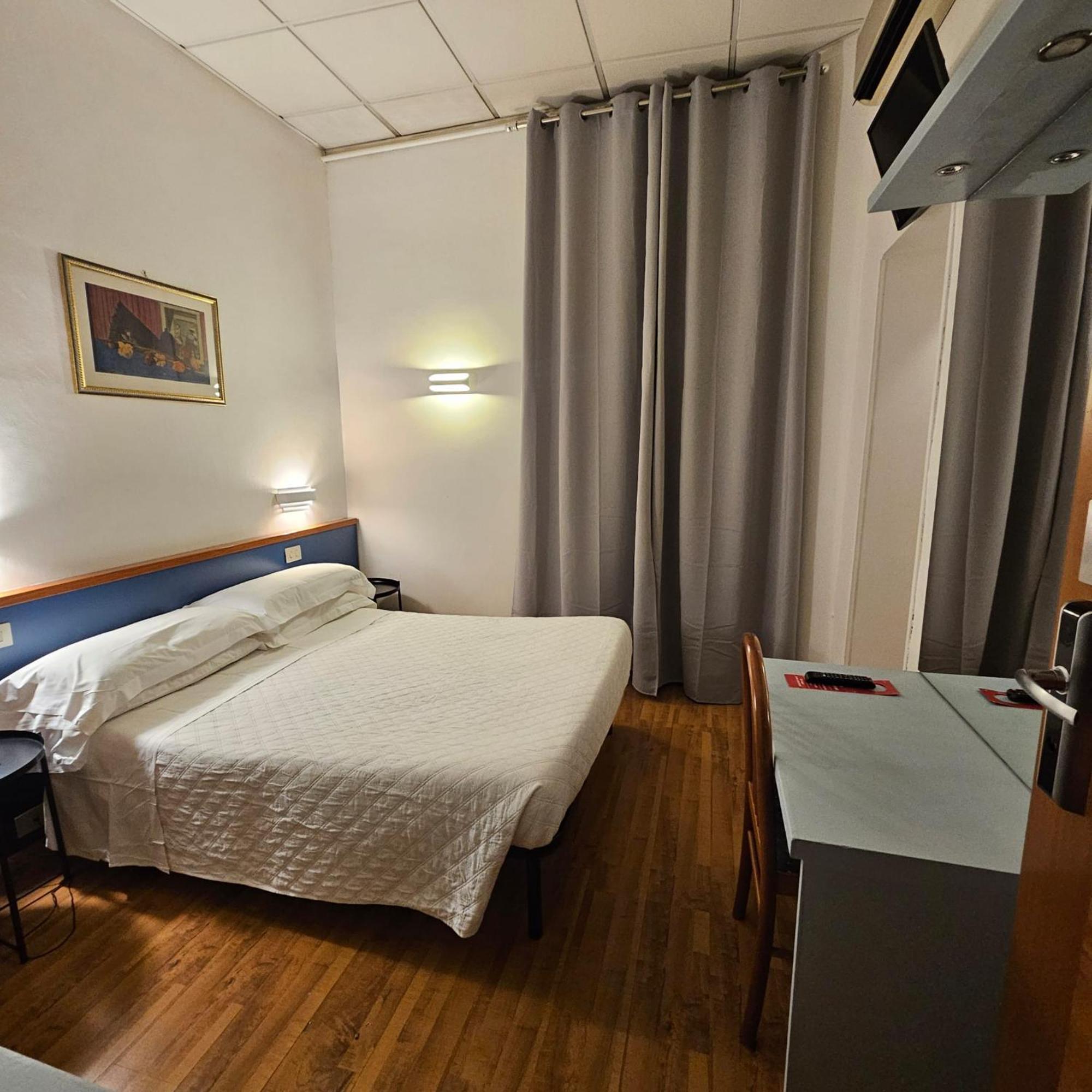Hotel Julia Roma Eksteriør bilde