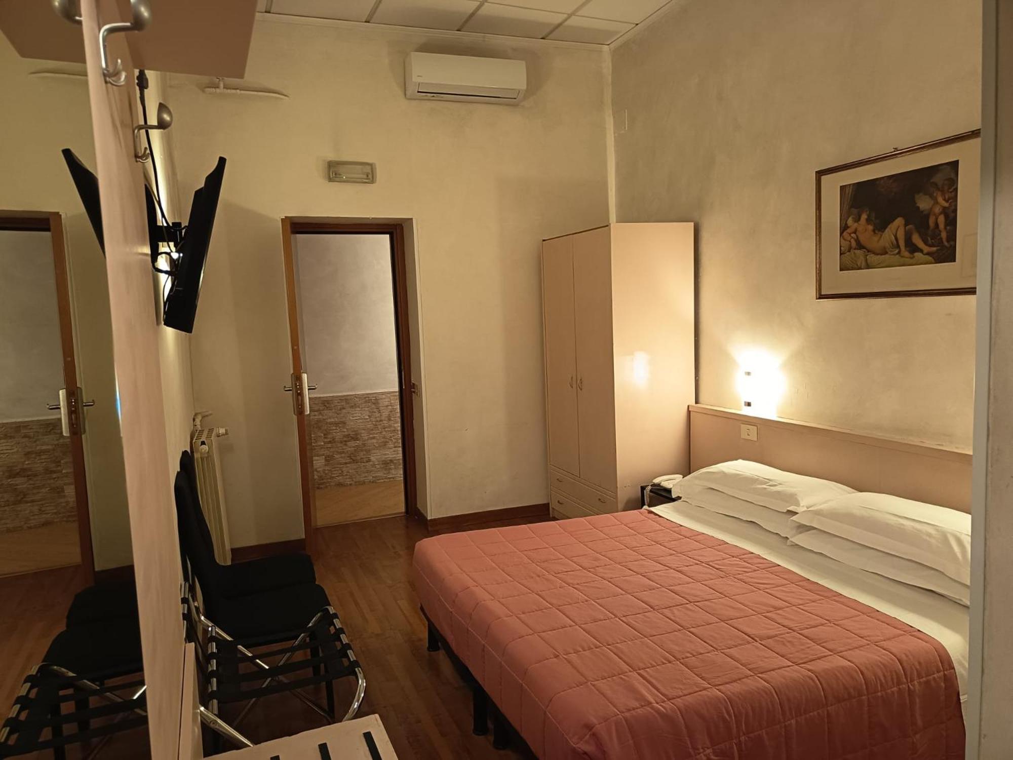 Hotel Julia Roma Eksteriør bilde