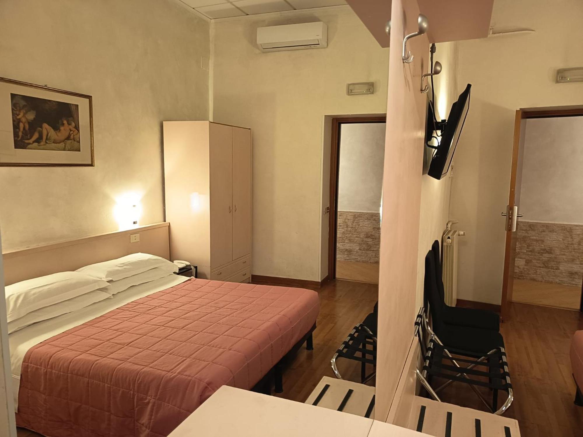 Hotel Julia Roma Eksteriør bilde