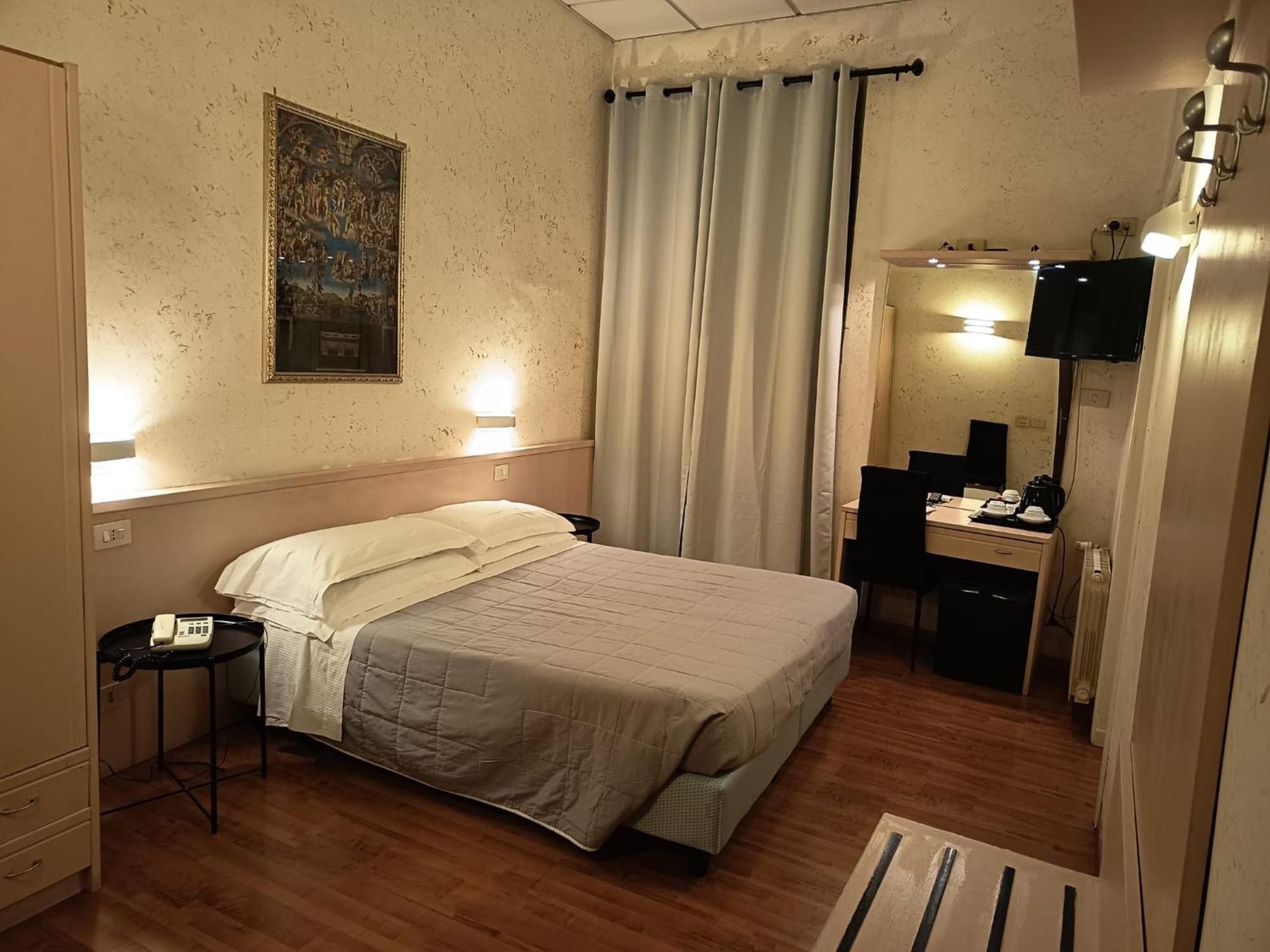 Hotel Julia Roma Eksteriør bilde